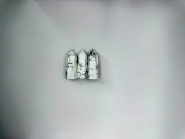 Mini Howlite Crystal Tower – Calm, Peace & Stress Relief